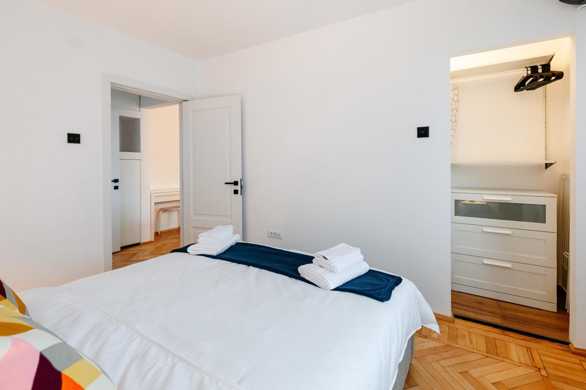 Serenity Downtown Apartment *