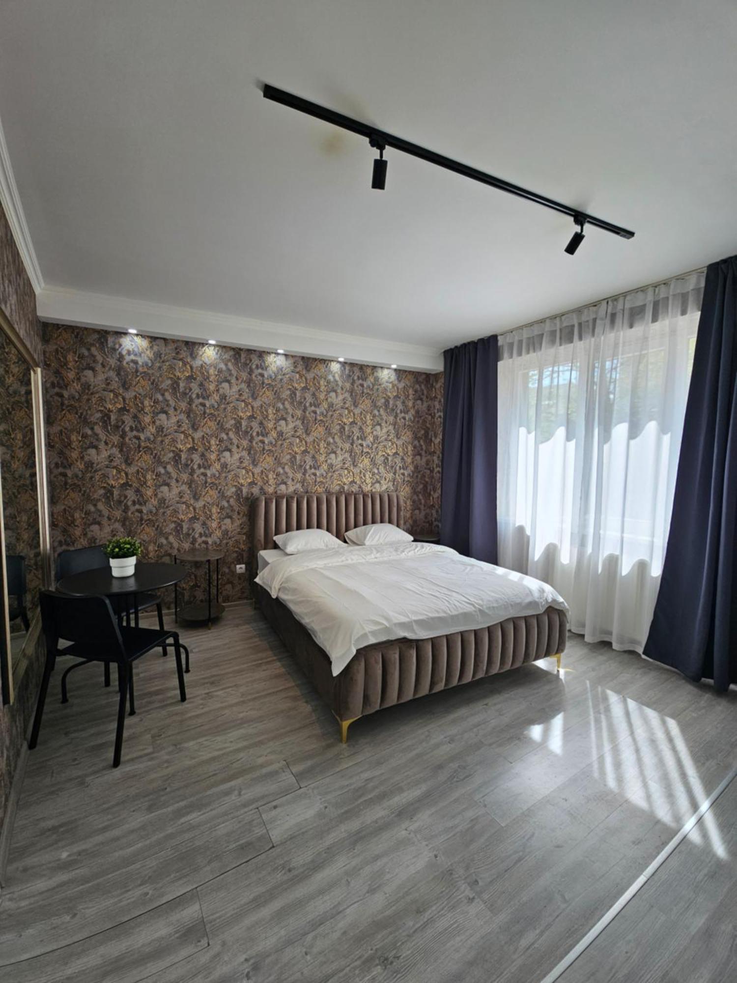 Apartament Touristic Center Jean Louis Calderon 28 Street
