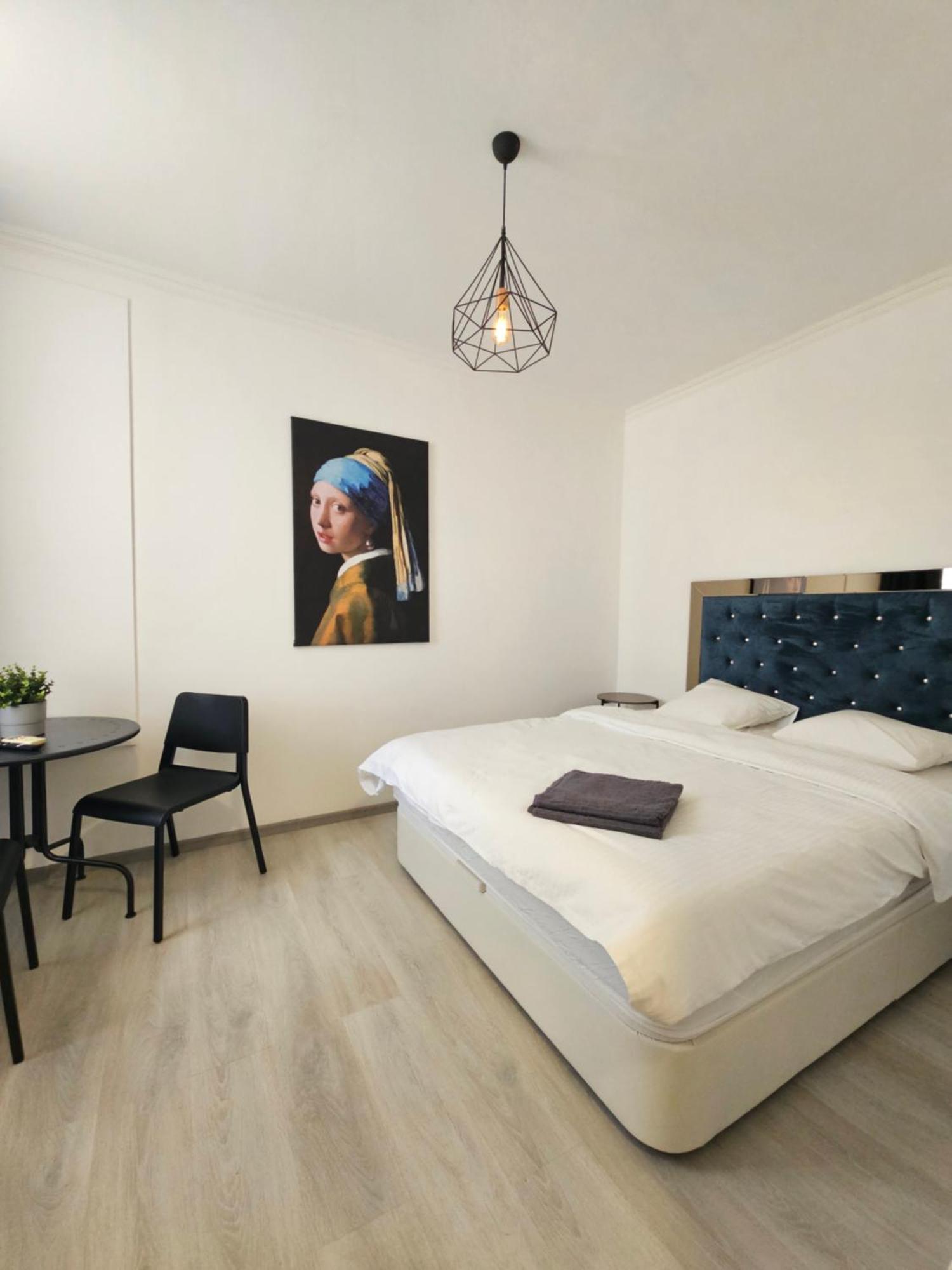 Touristic Center Jean Louis Calderon 28 Street Apartament Bucureşti