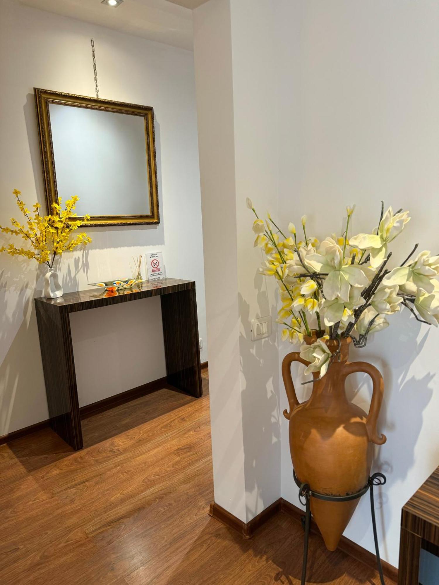 Holidays Vibes - 2 Bedrooms, 2 Bathrooms - Center