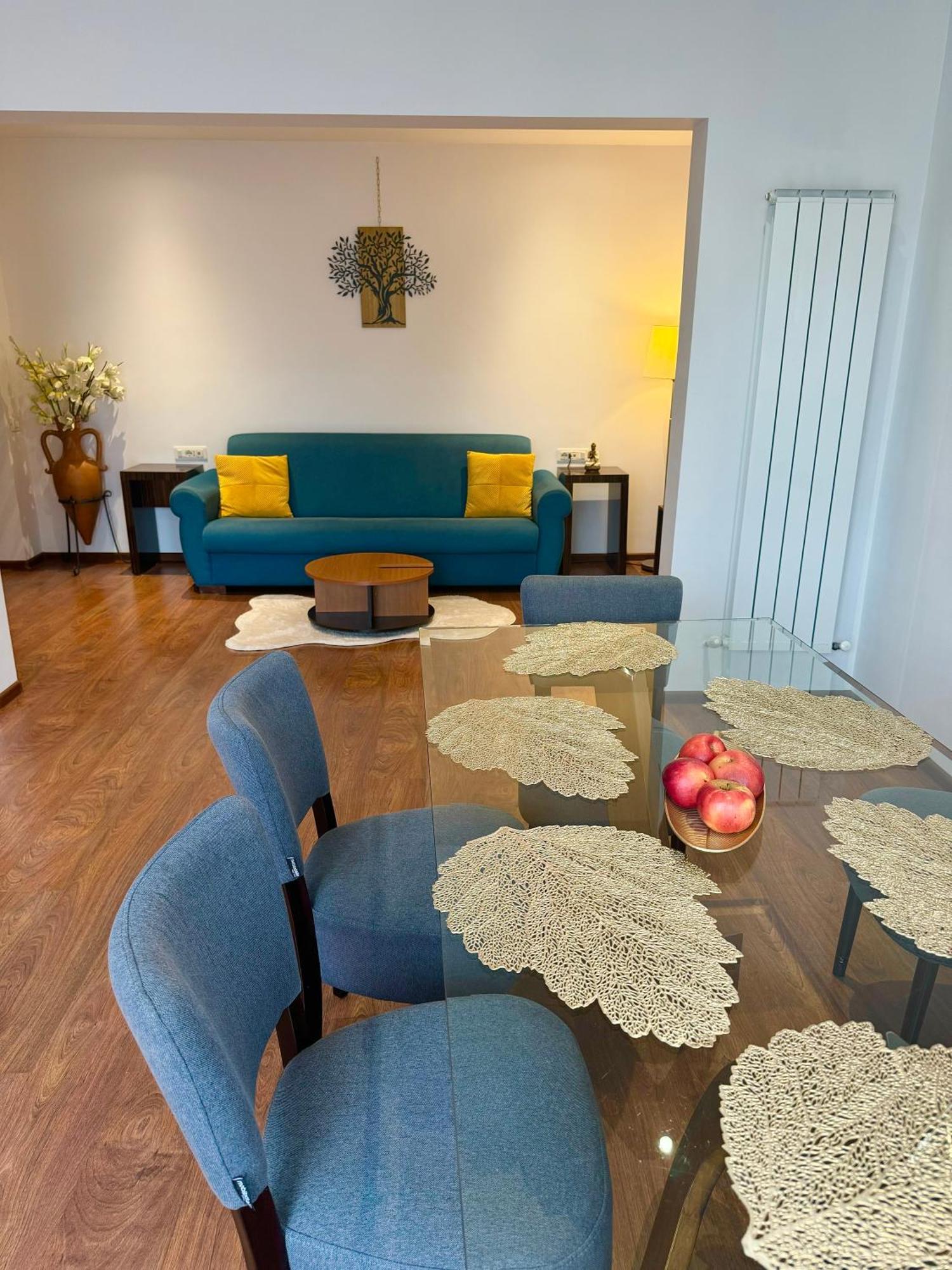 Holidays Vibes - 2 Bedrooms, 2 Bathrooms - Center * Bucharest