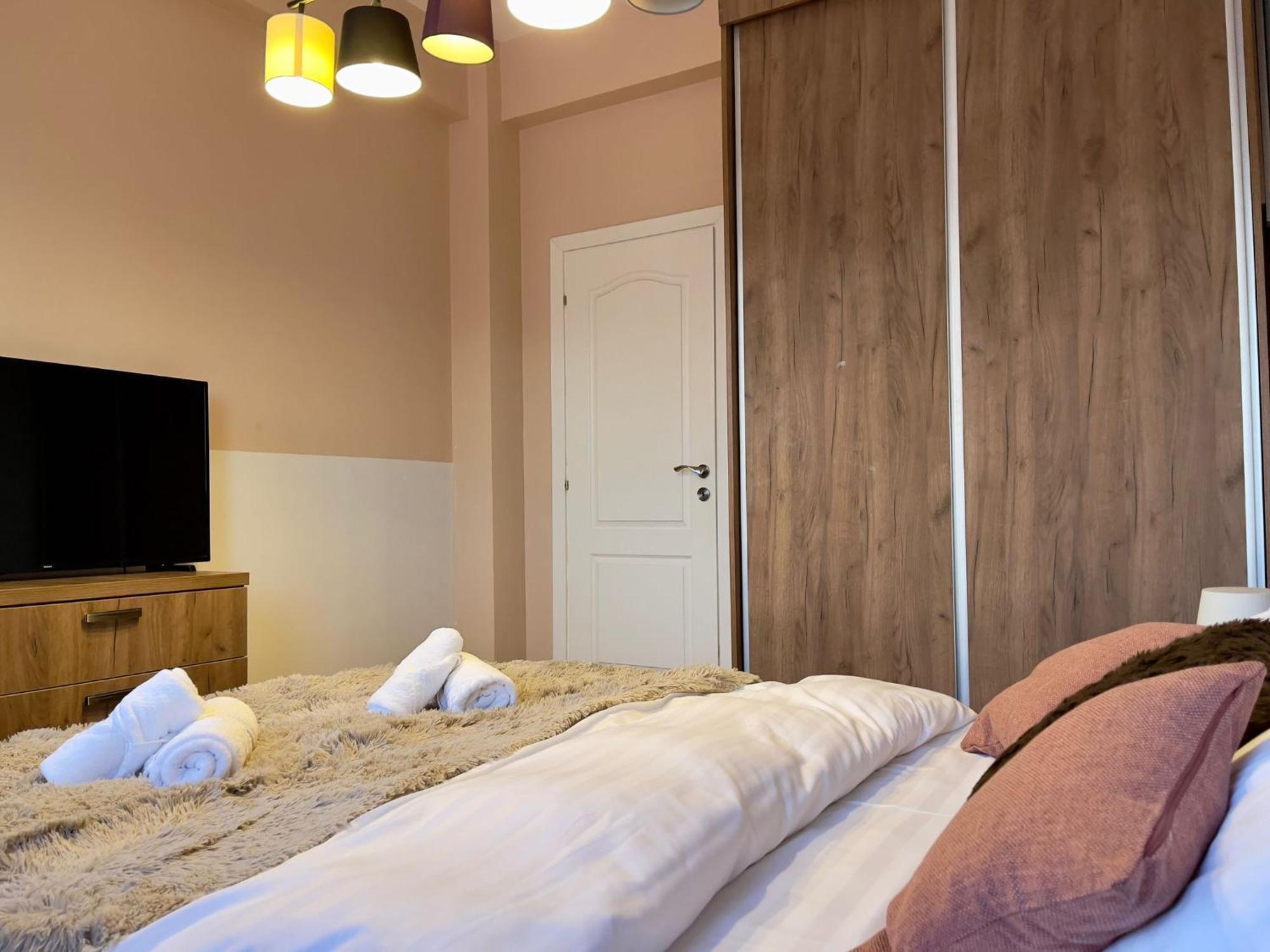 Old Town Happiness Apartment Bucharest