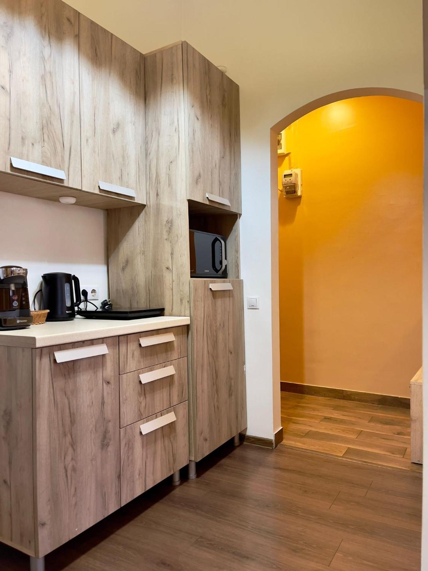 Old Town Happiness Apartment *