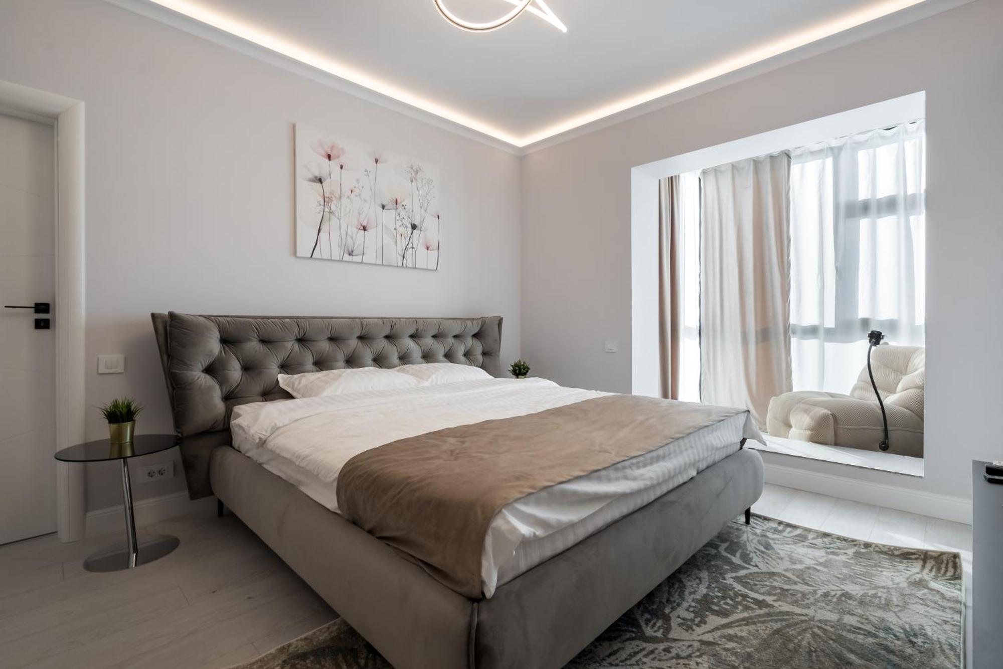 Plaza 45 Apartment *