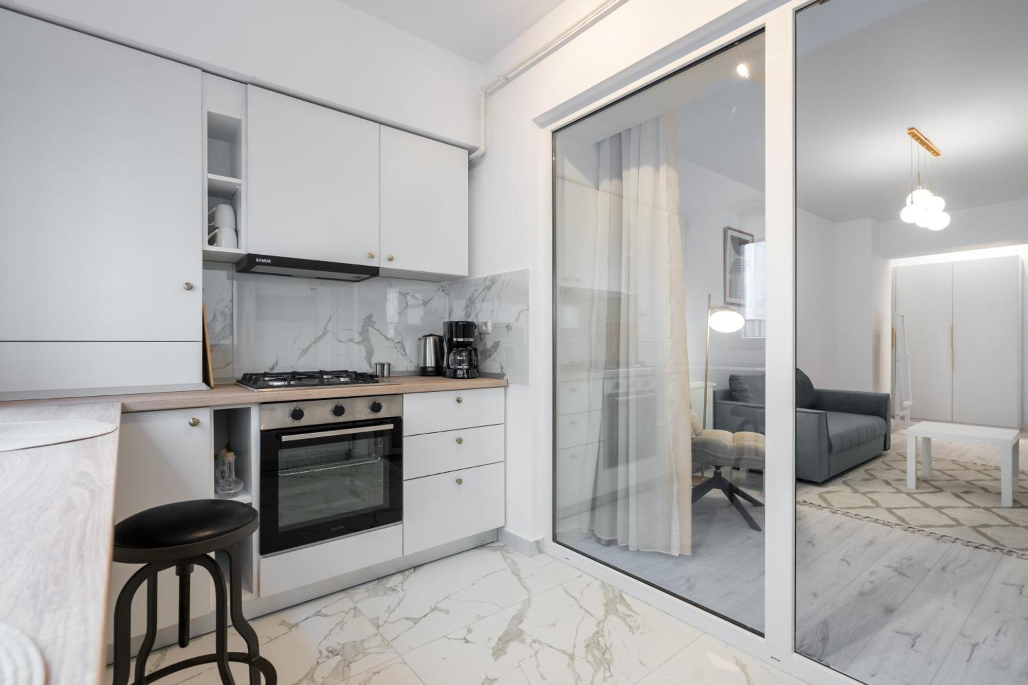 122 Apartment *