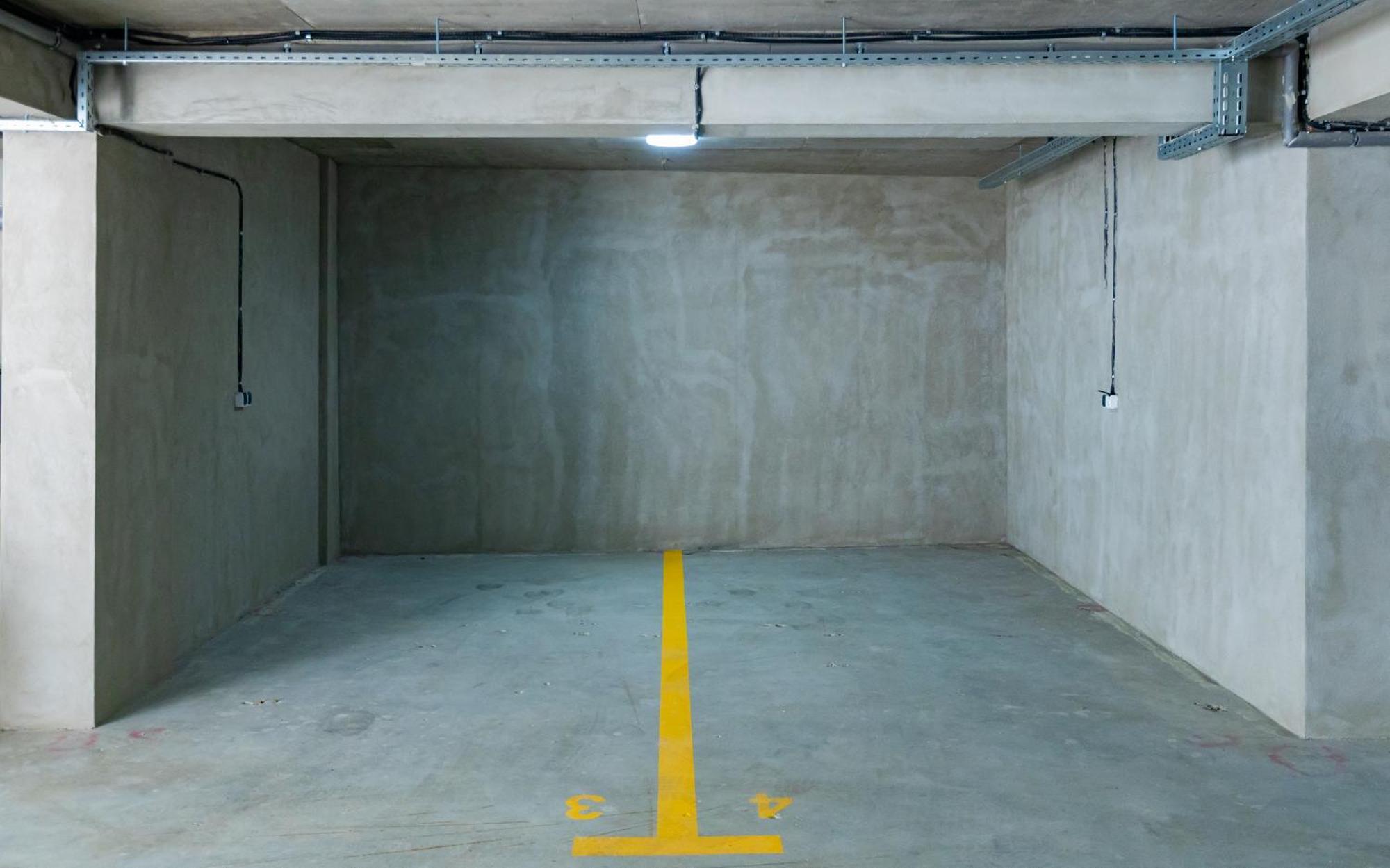 Juno New Boutique Building With Private Parking
