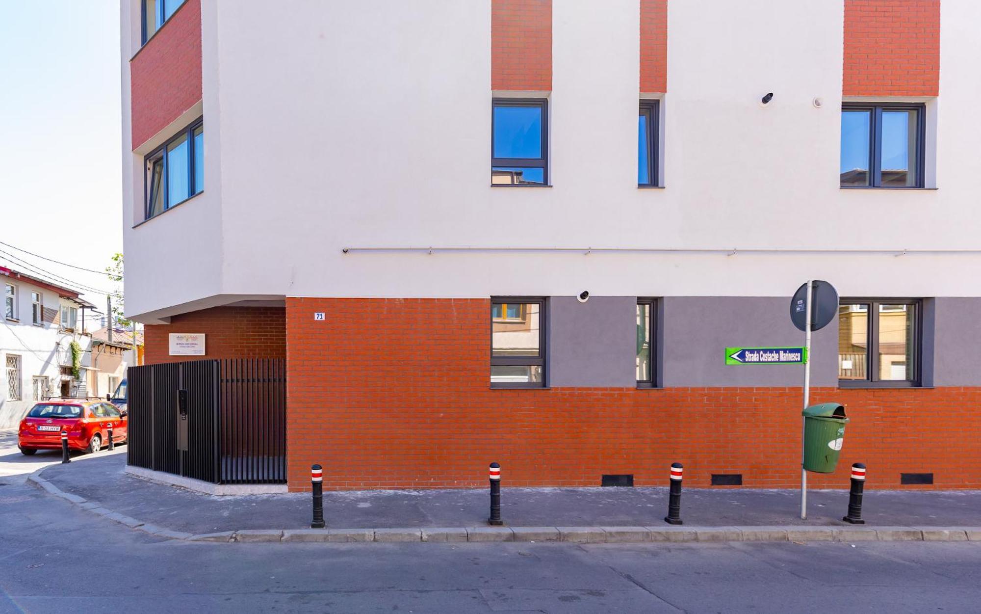 Juno New Boutique Building With Private Parking Apartament *
