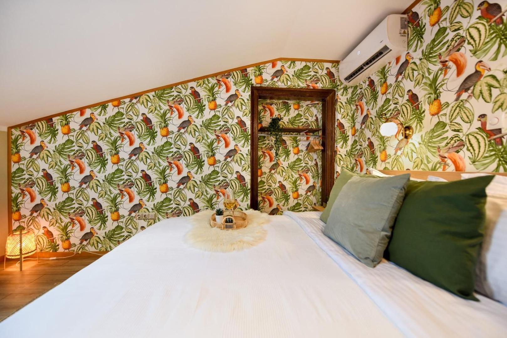 Timeless Elegance Meets Modern Comfort - In The Heart Of The Old Town *