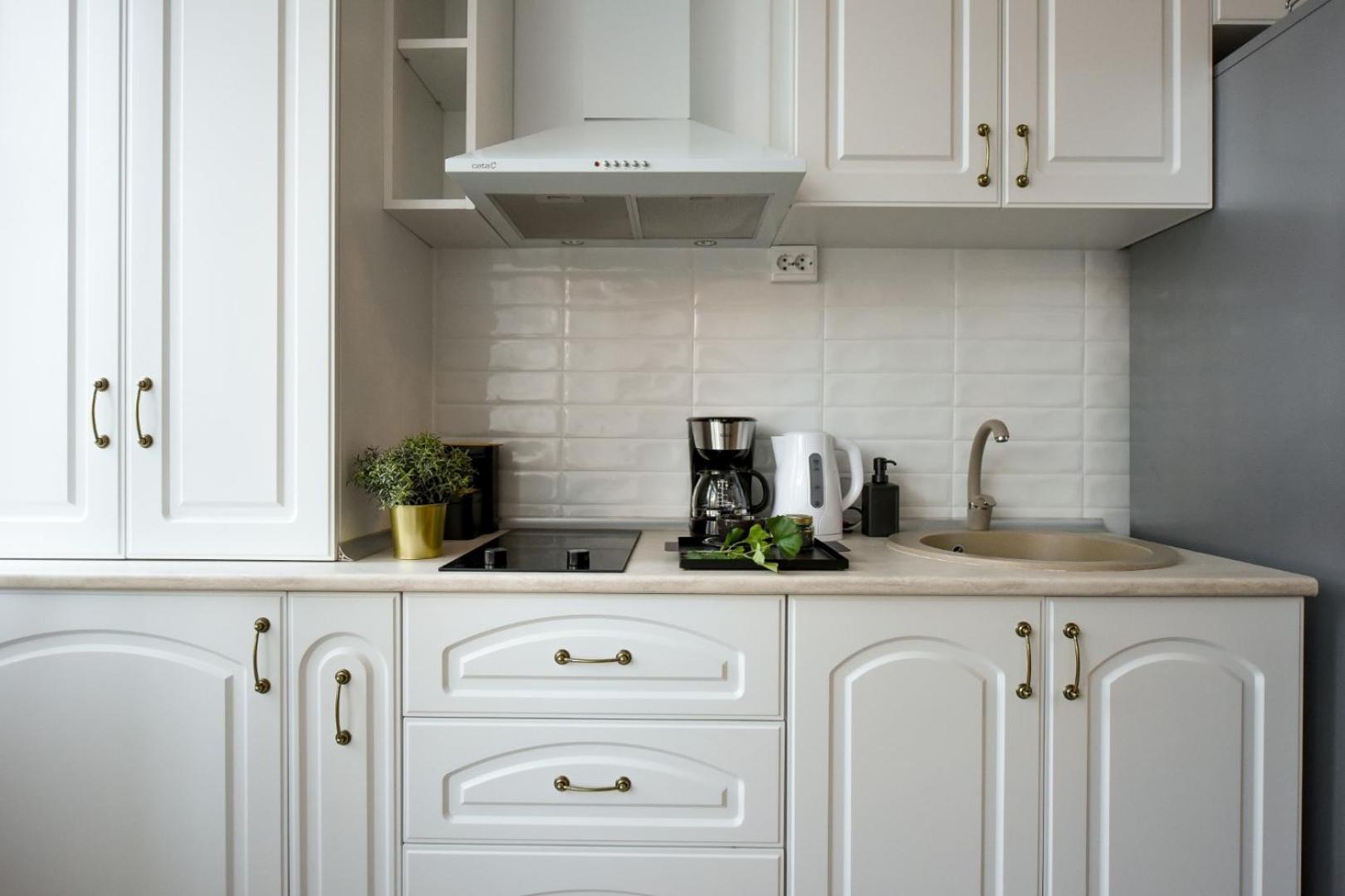 Timeless Elegance Meets Modern Comfort - In The Heart Of The Old Town Apartment
