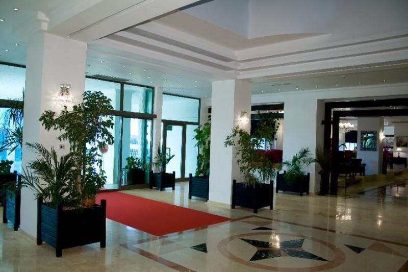 Phoenicia Express 4*
