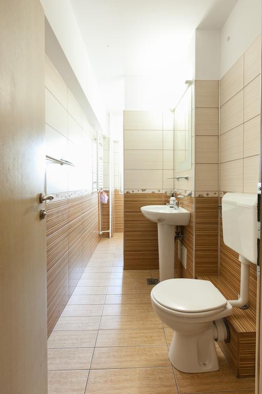 Apartment Next Cantemir Bucharest