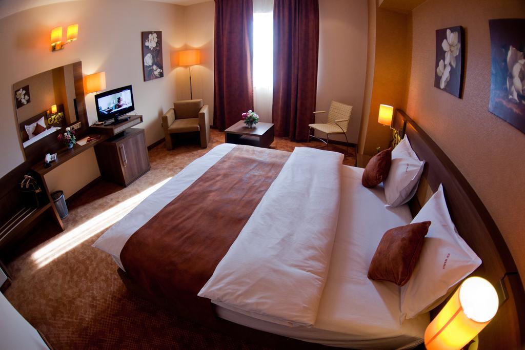 Top Rooms Aparthotel Bucharest