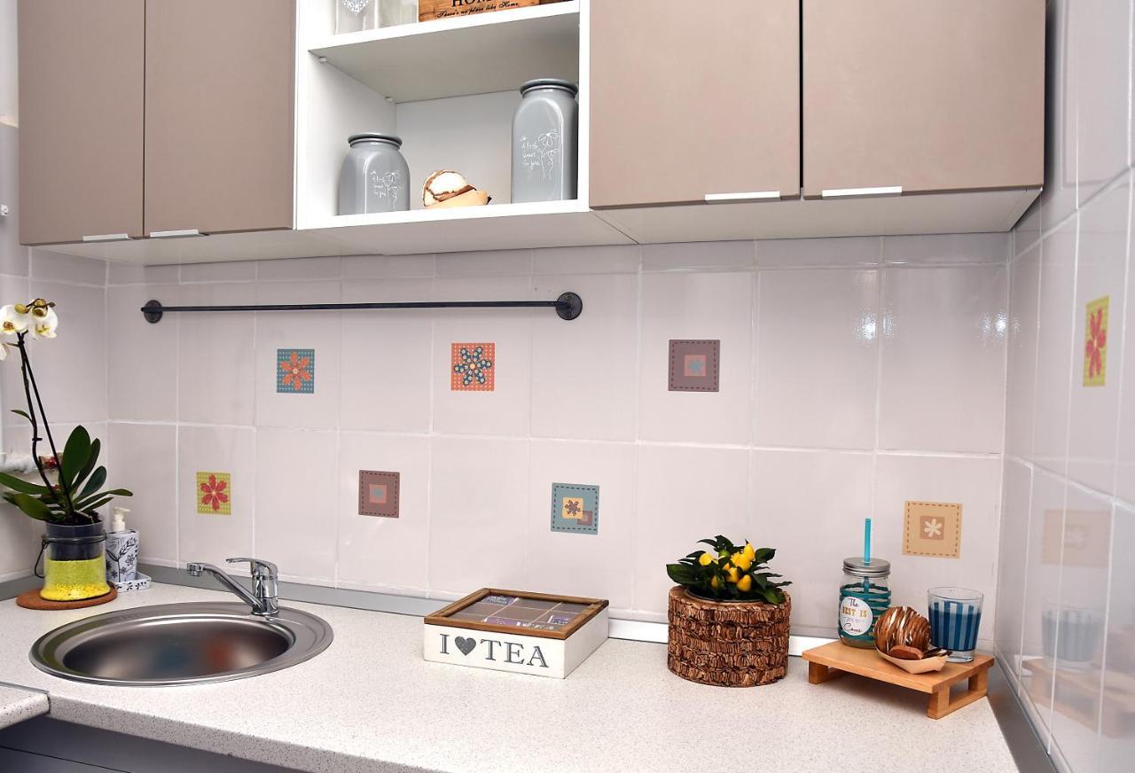 Apartment Sweet Story Central *