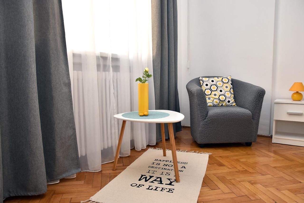 Sweet Story Central Apartment *