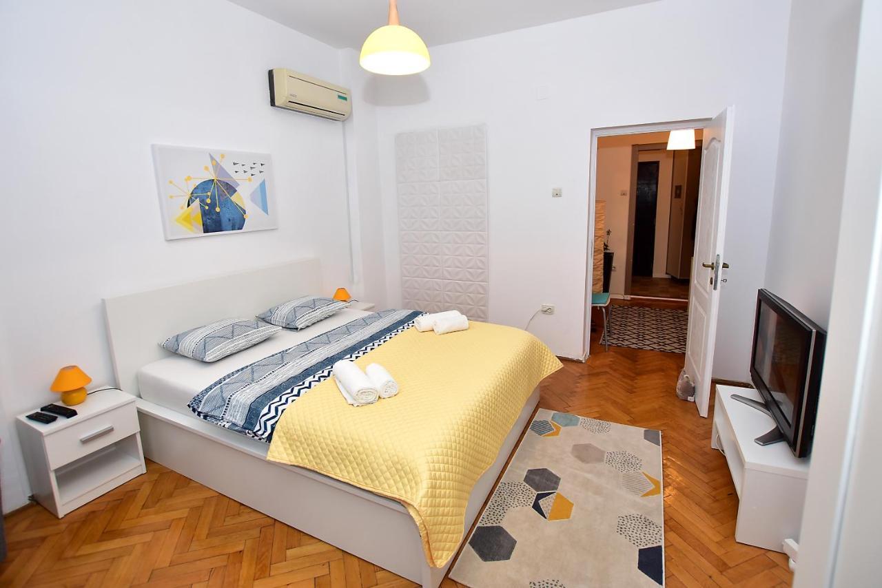 Sweet Story Central Apartment Bucharest