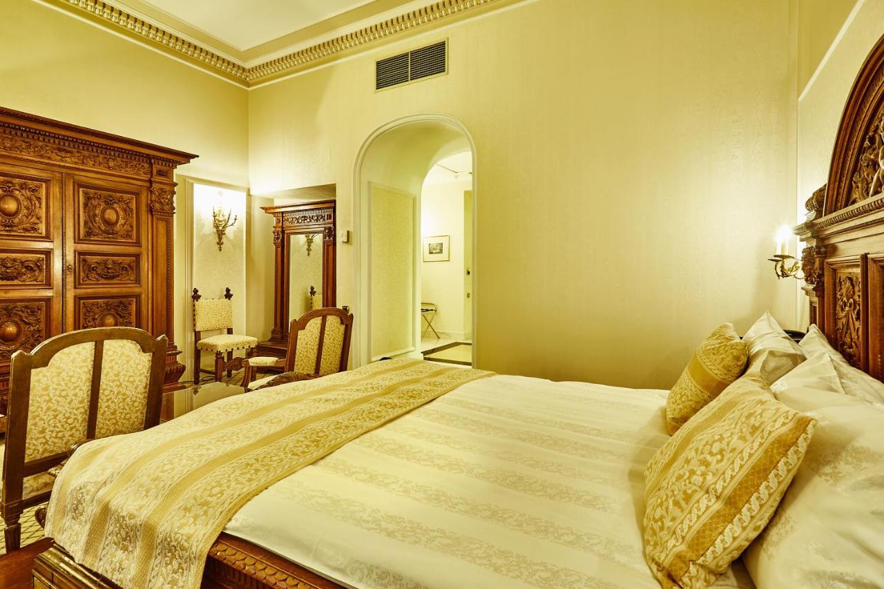 Grand Continental Hotel