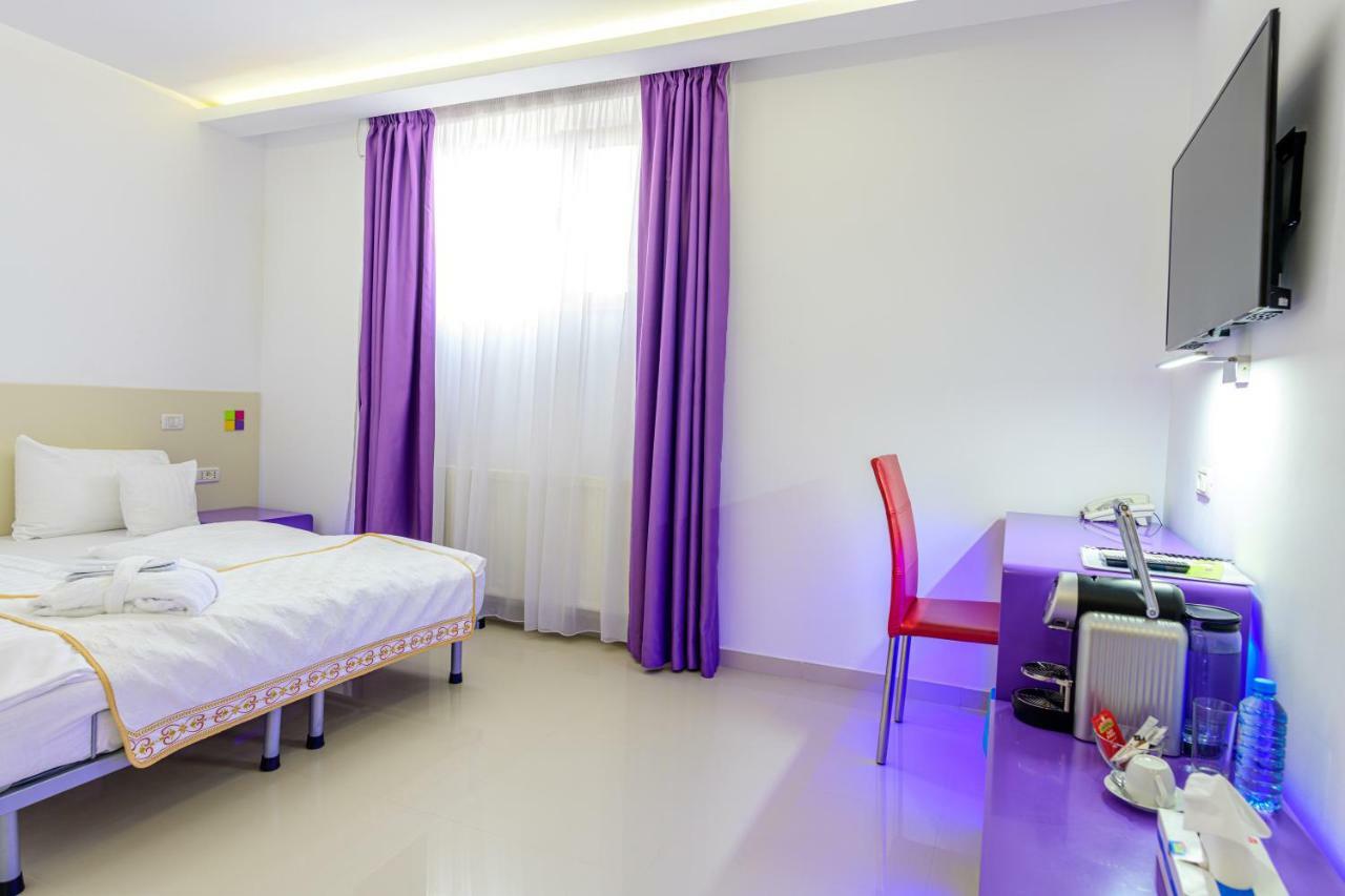 Hotel Christina Plus 4* Bucareste