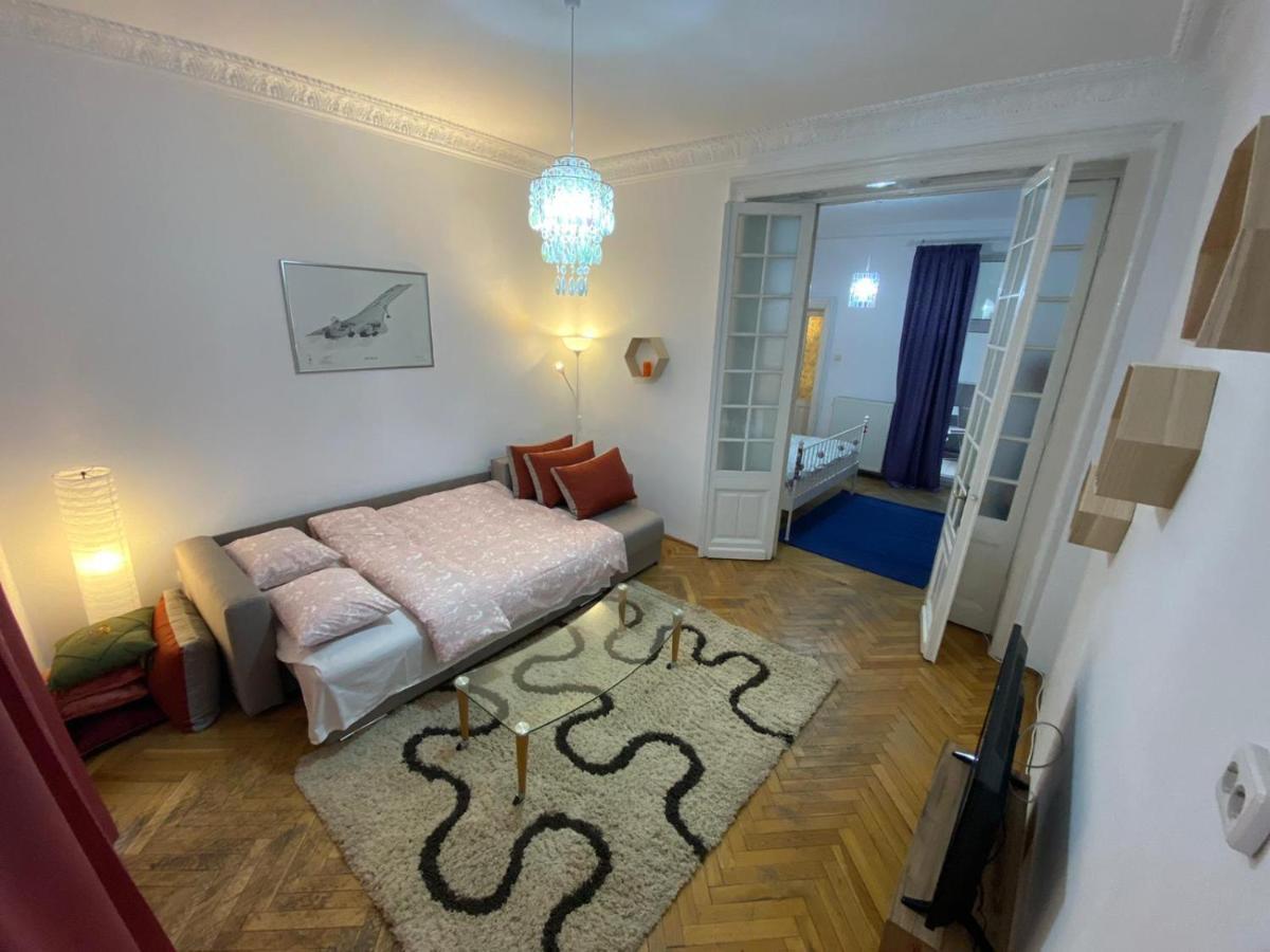 Union Square Sweethome Apartment Bucharest