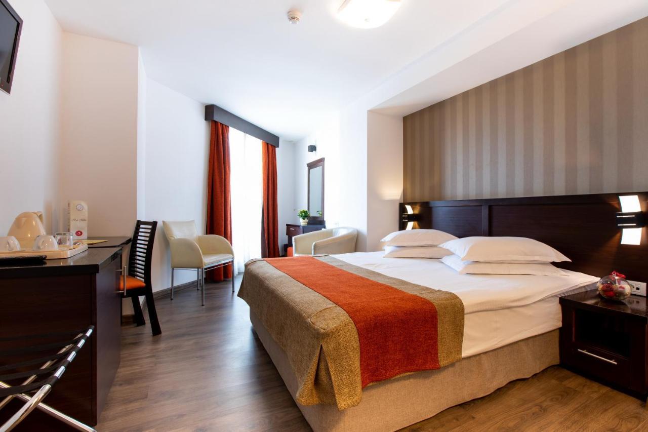 Duke Armeneasca - Ex Tempo Hotel Bucureşti