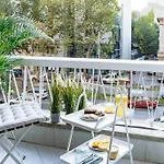 Bright Apartment - Top Location - City Balcony