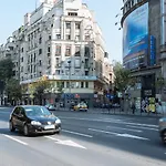 Bright Apartment - Top Location - City Balcony