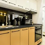 Home Sweet Home. Stylish Studio Near Cismigiu