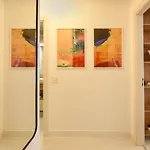 Colorful Fusion - Modern 1Br Near Romexpo Center