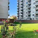Wood Story - Modern 1Br Apt Near City Center With Parking