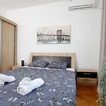 Rico\'S 3 Bedroom City Center Apartment