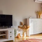 New Stylish Flat Near Old Town