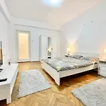 Calea Victoriei Central Studio
