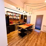 Urban Retreat: Industrial Chic 1Br Ap - Heart Of Bucharest