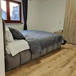 Cozy Apartment Near City Center