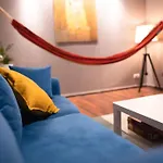 Lovely Central 2 Bedroom Apartment, Free Parking
