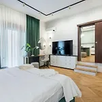 Stylish & Charming Apartment - City Center