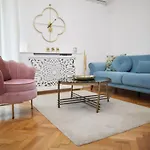 Cozy Apartment In The Center