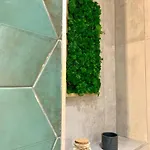 Heart Of The City - Modern Studio With Balcony