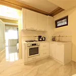 Laroka House Luxury Apartment City Center Universitate