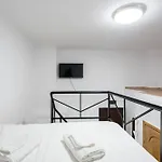Cozy Old Town Apartment 9 - Selari