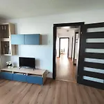 Platinum Apartment - Apartament Cu 3 Camere, 2 Dormitoare, 2 Bai, Bucatarie Complet Utilata, 2 Balcoane