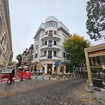 Historic Charm Meets Modern Comfort: Athenaeum 2Br