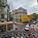 Historic Charm Meets Modern Comfort: Athenaeum 2Br