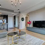 Prestige Views: Luxury Retreat