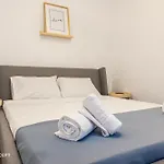 Central Residence Apartment 711