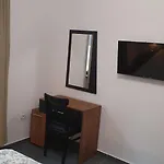Mrs House 1