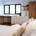 Piata Natiunilor Unite Studios: Where Style Meets Bucharest\'S Pulse