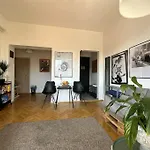 2 Bedroom Artsy Apartment