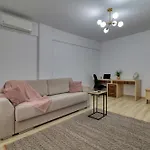 Homie Grand Apartment - Private Parking - Self Check-In