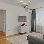 Apartament De Lux Moghioros Park