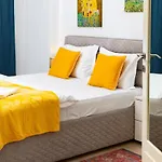 Old City Cozy Apartment